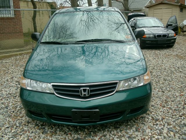 Honda Odyssey 2001 photo 2