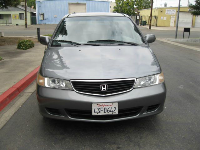 Honda Odyssey 2001 photo 3