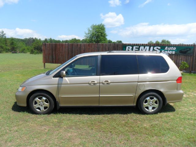 Honda Odyssey 2001 photo 2