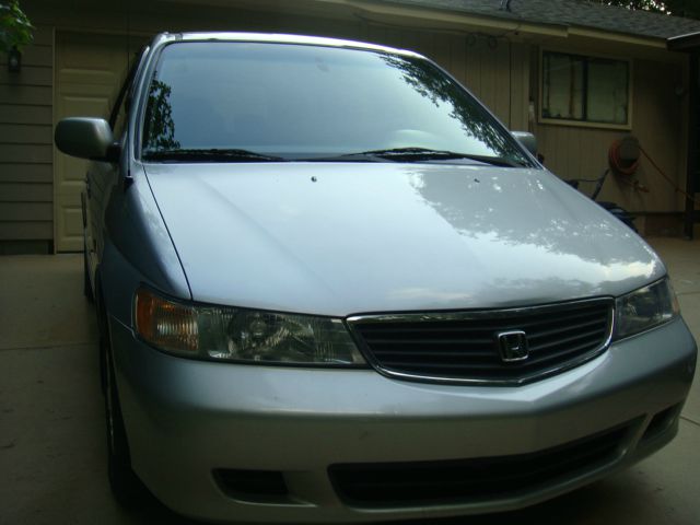 Honda Odyssey 2001 photo 3