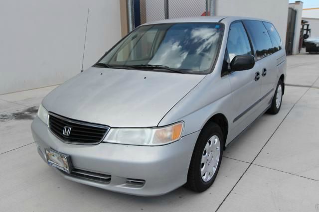 Honda Odyssey 2001 photo 2