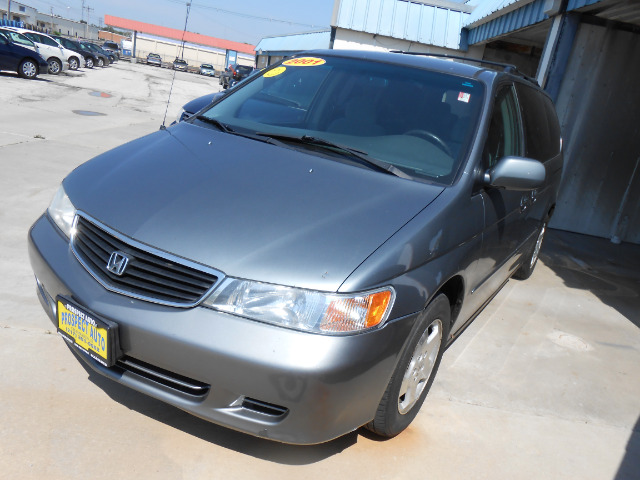 Honda Odyssey 2001 photo 3