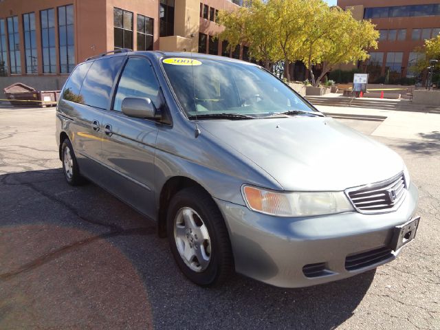 Honda Odyssey 2001 photo 2