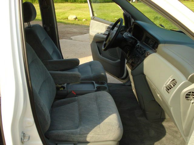 Honda Odyssey 2001 photo 3