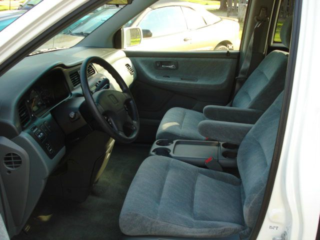 Honda Odyssey 2001 photo 4