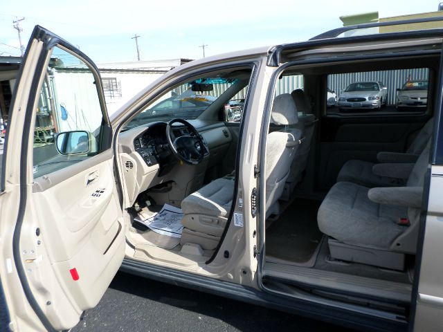 Honda Odyssey 2001 photo 3