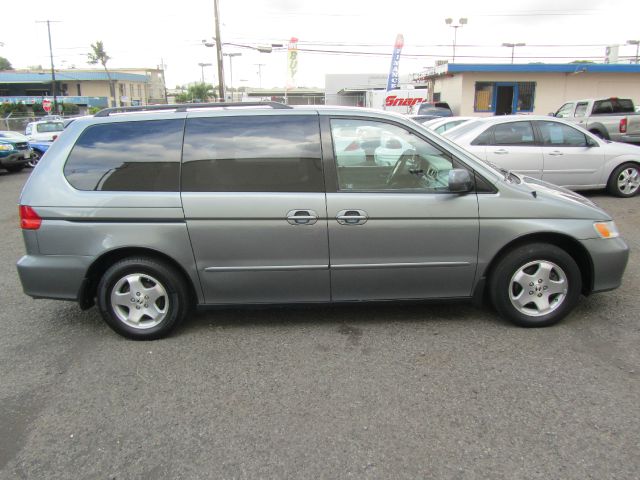 Honda Odyssey 2001 photo 2