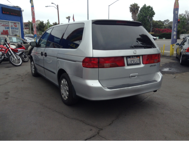 Honda Odyssey 2001 photo 3