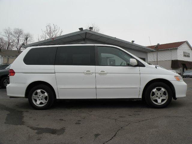 Honda Odyssey 2001 photo 2