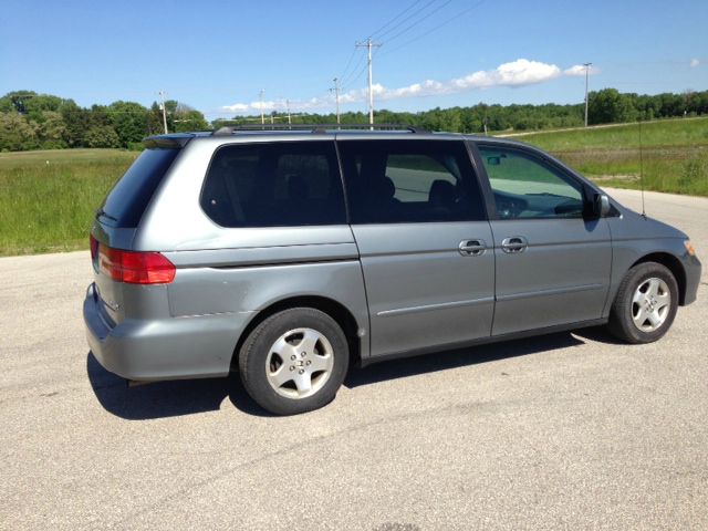 Honda Odyssey 2001 photo 3