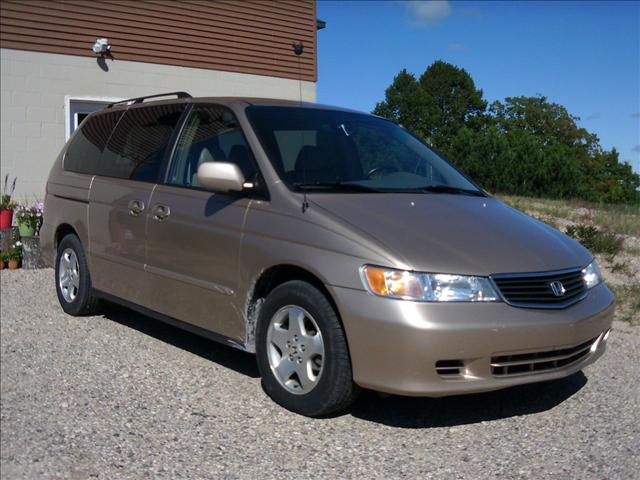 Honda Odyssey 2001 photo 2