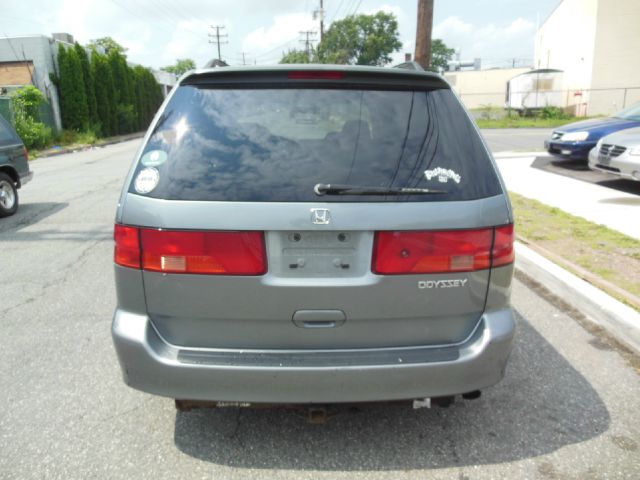 Honda Odyssey 2001 photo 2