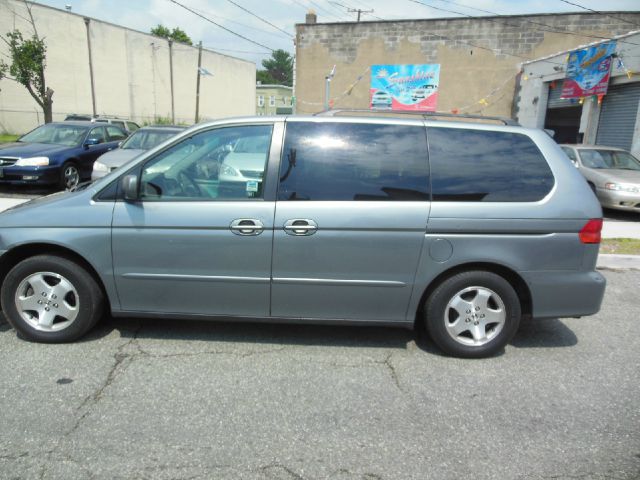 Honda Odyssey 2001 photo 3