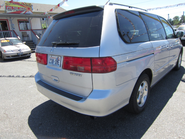 Honda Odyssey 2001 photo 7