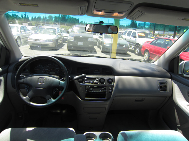 Honda Odyssey 2001 photo 8