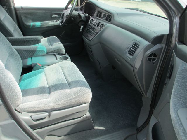 Honda Odyssey 2001 photo 1