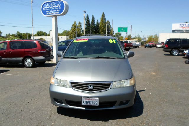 Honda Odyssey 2001 photo 7