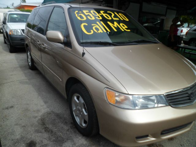 Honda Odyssey 2001 photo 3