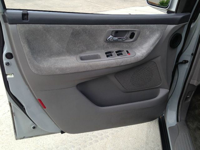 Honda Odyssey 2002 photo 23