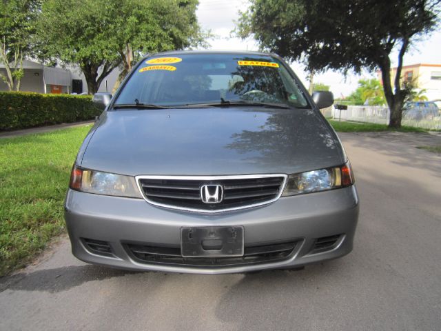 Honda Odyssey 2002 photo 3