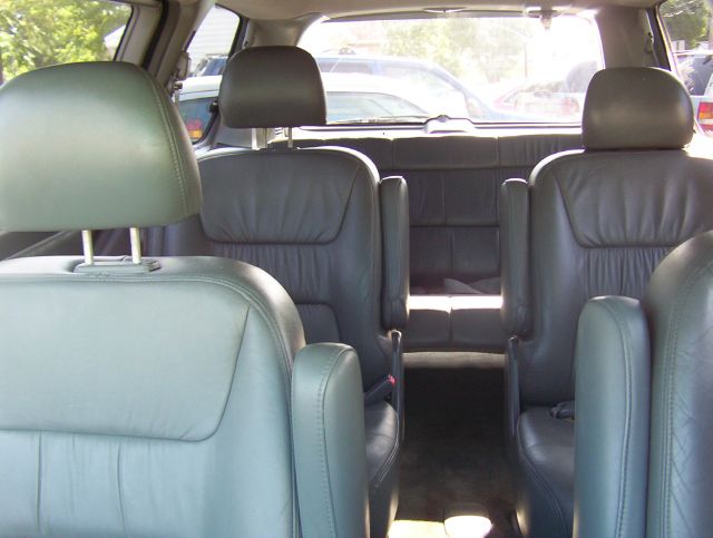 Honda Odyssey 2002 photo 2