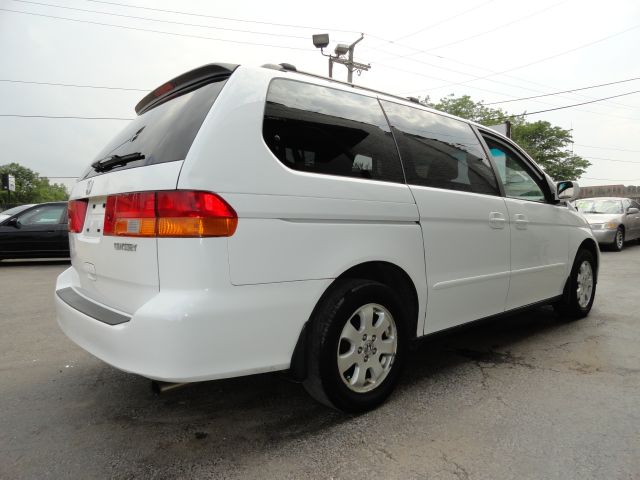 Honda Odyssey 2002 photo 2