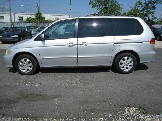 Honda Odyssey 2002 photo 2