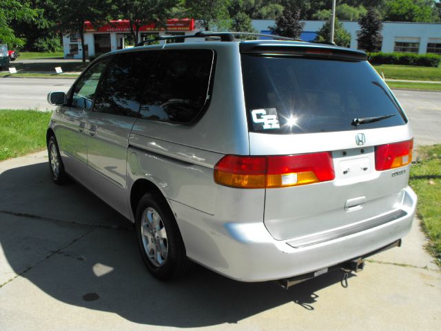 Honda Odyssey 2002 photo 2