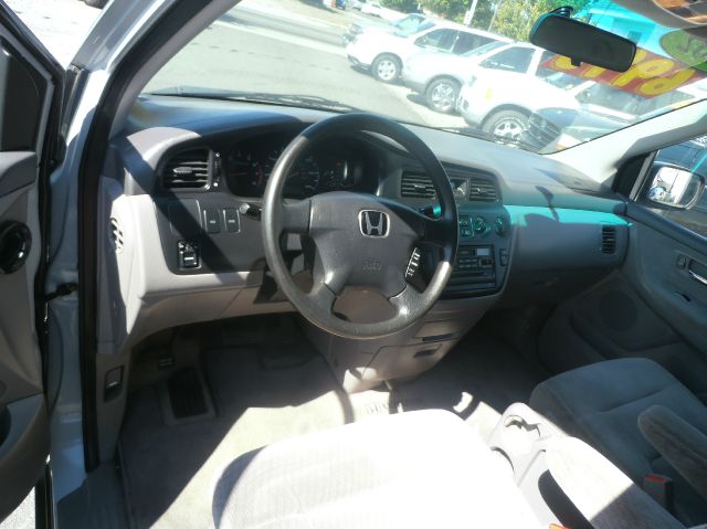 Honda Odyssey 2002 photo 3