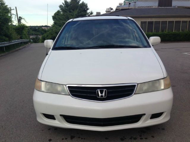 Honda Odyssey 2002 photo 3