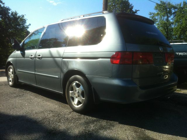 Honda Odyssey 2002 photo 3