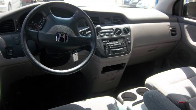 Honda Odyssey 2002 photo 4