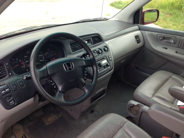 Honda Odyssey 2002 photo 3