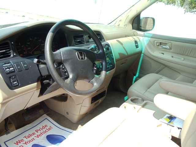 Honda Odyssey 2002 photo 2