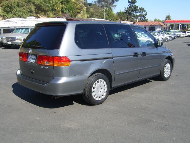 Honda Odyssey 2002 photo 3