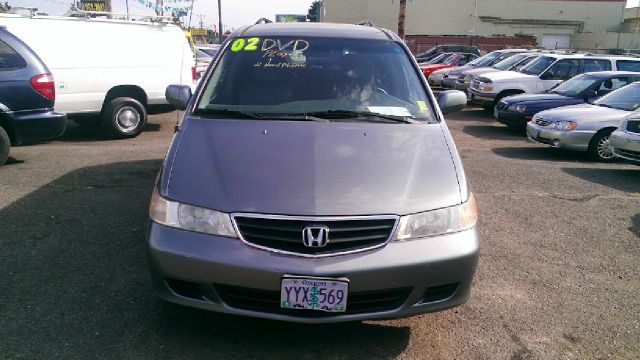 Honda Odyssey 2002 photo 2