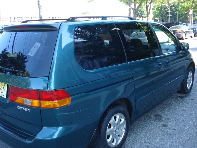 Honda Odyssey 2002 photo 2