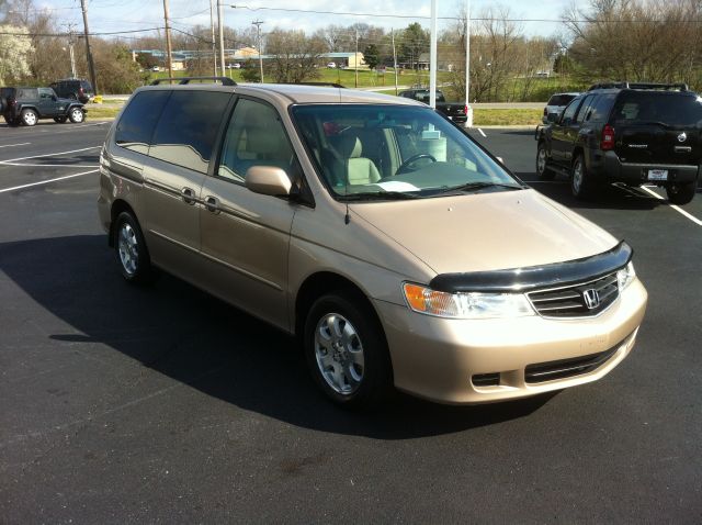 Honda Odyssey 2002 photo 2