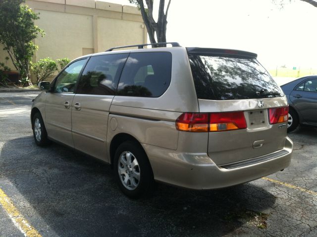 Honda Odyssey 2002 photo 2