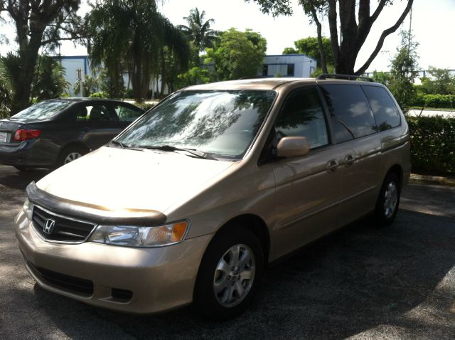 Honda Odyssey 2002 photo 3