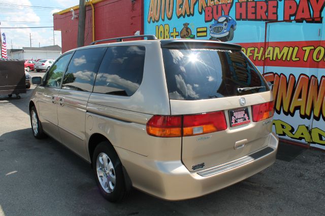 Honda Odyssey 2002 photo 2