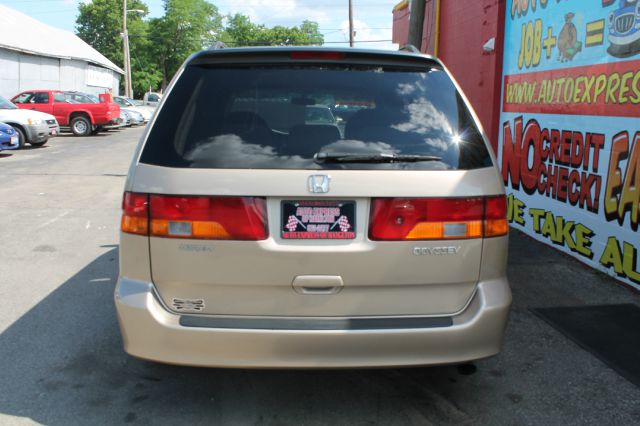 Honda Odyssey 2002 photo 3