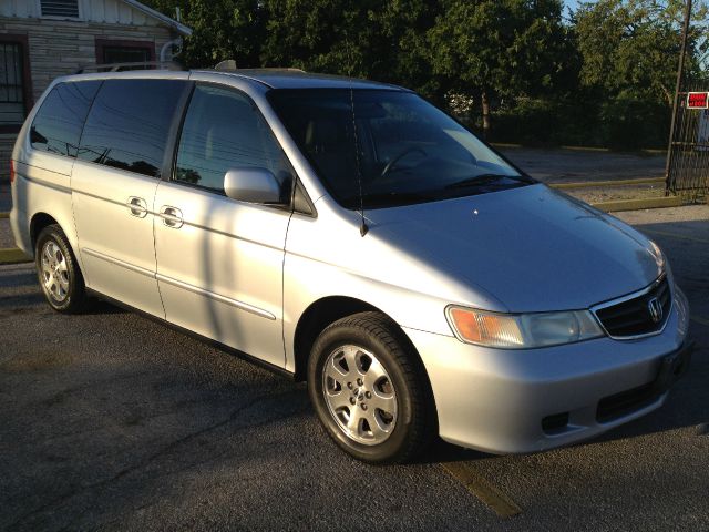 Honda Odyssey 2002 photo 2