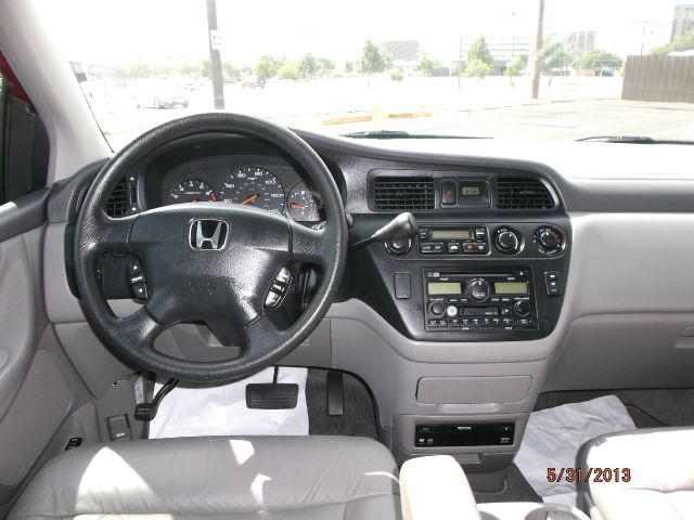 Honda Odyssey 2002 photo 2