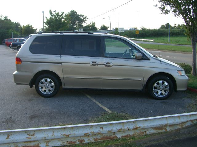 Honda Odyssey 2002 photo 2