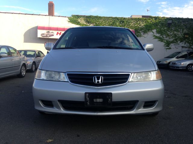 Honda Odyssey 2002 photo 2