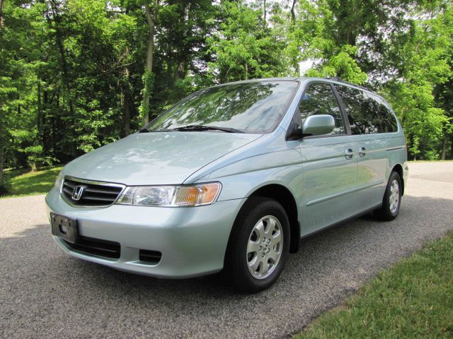 Honda Odyssey 2002 photo 2