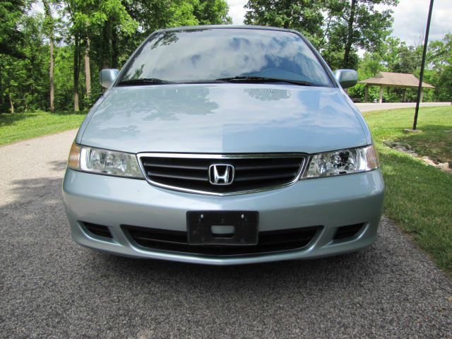 Honda Odyssey 2002 photo 3