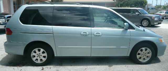 Honda Odyssey 2002 photo 3