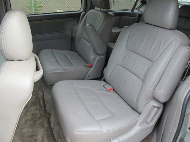 Honda Odyssey 2002 photo 4